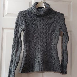Warm Gray Chuncky Cable-Knit Cotton Blend Sweater